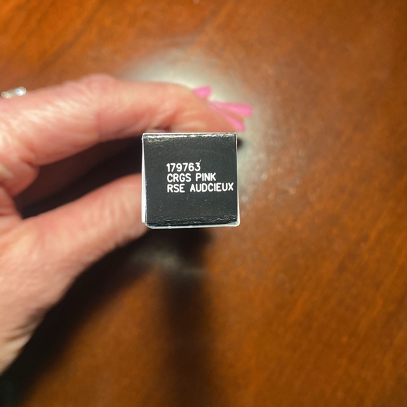 Mary Kay heart shaped lipstick, limited edition, “Courageous Pink”- Matte - Picture 9 of 10